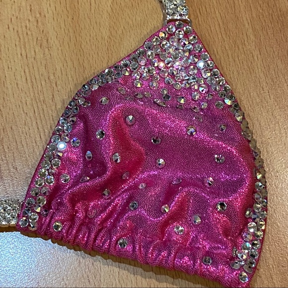 🍀 Lucky Figure Bodybuilding Competition Bikini 🍀 - Picture 6 of 16